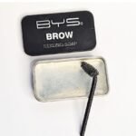 صابون تصفيف الحواجب من BYS