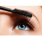 ⁦ماسكرا داي تو نايت مقاومة للماء من ريميل لندن - 001 اسود⁩ - الصورة ⁦3⁩