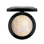 بودرة ماك ميني رايلز سكين فينش لون بيج ناعم متعدد الأبعاد