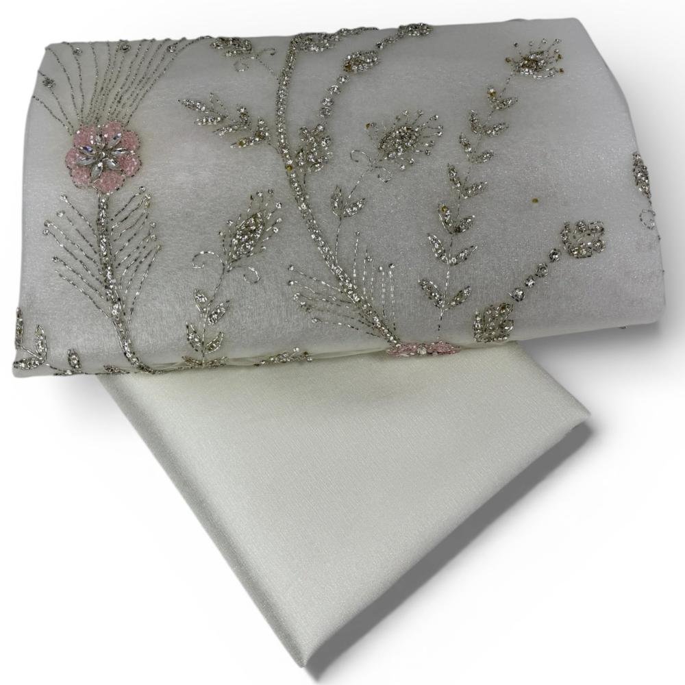 0fee2906-7ecd-430c-a8cf-f6739cd24703-1000x1000-cfj0egZneR725hQGr85CtR4ecrDjznLjOwQE3CjB.jpg قطعة بتطريز فضي ووردي - الصورة 1