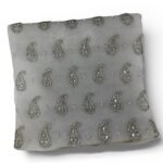 ⁦قطعة قماش تول مطرز بنقشة قطرات 3متر⁩ - الصورة ⁦2⁩