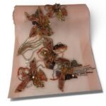 ⁦بانو مطرّز بتصميم فني راقٍ⁩ - الصورة ⁦2⁩