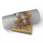 بانوه بقصاصات مخمل وشك يدوي