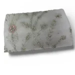 ⁦قطعة بتطريز فضي ووردي⁩ - الصورة ⁦2⁩