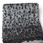 ⁦قطعة مطرزة بشك يدوي وترتر ملوان 3متر⁩ - الصورة ⁦2⁩