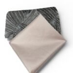 ⁦قطعة قماش تول مطرز بنقوش هندسية – رمادي 3متر⁩ - الصورة ⁦2⁩