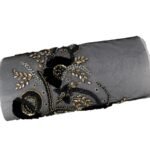 ⁦بانو تركيب ورود مطرز⁩ - الصورة ⁦2⁩