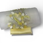 بانوه بتراكيب ورود اصليه وكرستالات فاخرة