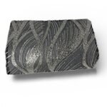 ⁦قطعة قماش تول مطرز بنقوش هندسية – رمادي 3متر⁩ - الصورة ⁦3⁩