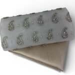 قطعة قماش تول مطرز بنقشة قطرات 3متر