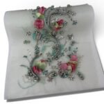 ⁦بانو تركيب ورود مطرز⁩ - الصورة ⁦2⁩