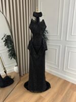 ⁦فستان دانتيل بطانه تفته اكمام جازار⁩ - الصورة ⁦3⁩