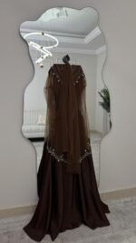 ⁦فستان سهرة باربي وتل وميكادو وتطريز يدوي⁩ - الصورة ⁦3⁩