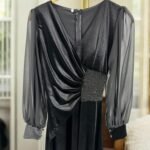 فستان جوخ بصدرية مطرزة