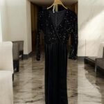 فستان جوخ بصدرية مطرزة