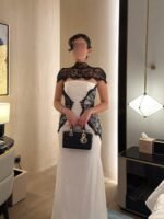 فستان سهرة أبيض ودانتيل أسود | فساتين كورسيه راقية