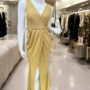 فستان جوخ بصدرية مطرزة