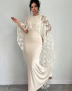 "فستان سهرة باربي ودانتيل "