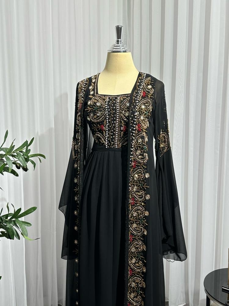 47f35c2e-802f-44ea-ae41-fc873f738287-750x1000-BXlpcrMoc88UF9KjS2Iiq7ZnJIAgs5WfQfNKBawE.jpg جلابيه قطعتين - الصورة 1