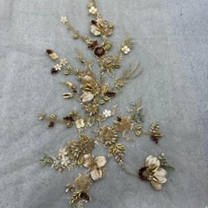 بانوه بتراكيب ورود اصليه ذهبية فاخرة