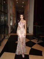 فستان سهرة فاخر مطرز ورود ثلاثية الأبعاد