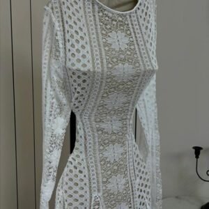 "فستان دانتيل "