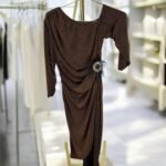 فستان جوخ بصدرية مطرزة