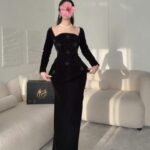 فستان جوخ بصدرية مطرزة