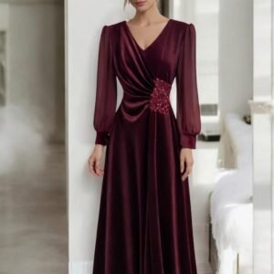 فستان جوخ بصدرية مطرزة