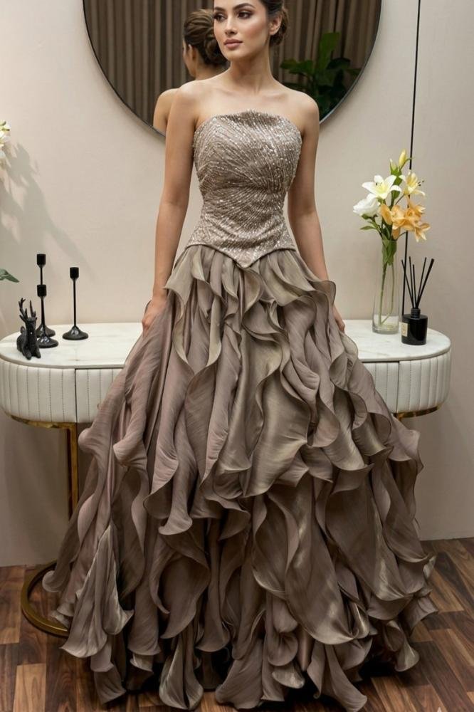 94d09f78-073e-474b-aa1d-957f282fd38d-666.66666666667x1000-zmXrc9Na63V78EmbPbVZE82lgSk7QYd0hg5nr6D3.jpg فستان سهرة فخم طبقات شيفون بتطريز يدوي وقصة كورسيه - الصورة 1