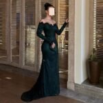 ⁦فستان سهرة خمري فاخر مطرز⁩ - الصورة ⁦2⁩