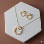 طقم زركون فاخر نسائي – سلسال وحلق أنيق لجميع المناسبات