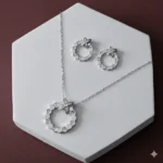 طقم زركون فاخر نسائي – سلسال وحلق أنيق لجميع المناسبات