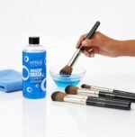 ⁦منظف فرش المكياج من ميك اوفر22- 250مل M5202⁩ - الصورة ⁦3⁩