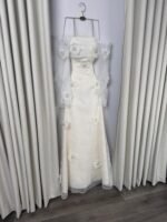 "فستان تل مطرزه بورد وخرز "