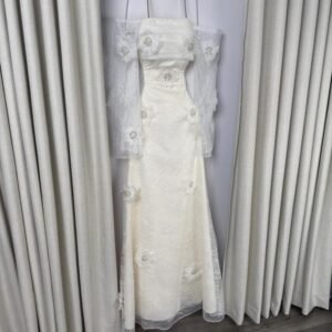 "فستان تل مطرزه بورد وخرز "