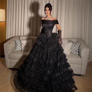 فستان سهرة دانتيل أسود فاخر