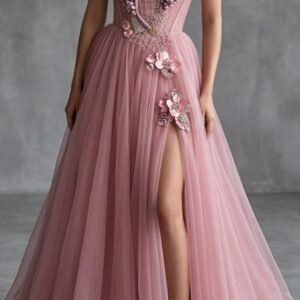 بانوه بتراكيب ورود اصليه بدرجة وردي هادئ