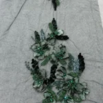 ⁦بانوه تطريز أخضر فاخر ثلاثي الأبعاد – قماش شفاف للسهرات⁩ - الصورة ⁦2⁩