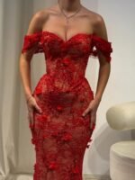 فستان سهرة أحمر فاخر بدانتيل ثلاثي الأبعاد وذيل طويل