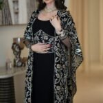 فستان سي واي مطرز بكمبيوتر