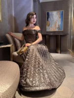 ⁦فستان سهرة برونزي فاخر بتصميم كورسيه ملكي⁩ - الصورة ⁦2⁩