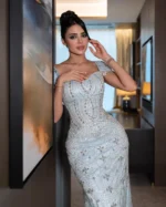 ⁦فستان سهرة بنفسجي فاخر⁩ - الصورة ⁦2⁩