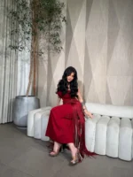 ⁦فستان سهرة أحمر "سكارليت"⁩ - الصورة ⁦2⁩