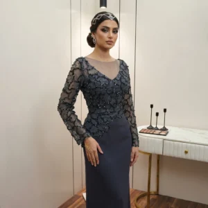 فستان سهرة أسود فاخر بأكمام طويلة