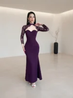 ⁦فستان سهرة باذنجاني بكتف دانتيل⁩ - الصورة ⁦2⁩